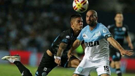 Racing vence a Belgrano y se acerca a la consagración en Superliga argentina