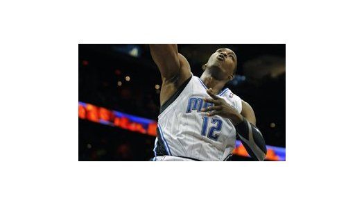 NBA: Magic 93, Hawks 76; doble doble de Howard