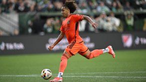 Adalberto Carrasquilla anota en empate del Houston Dynamo