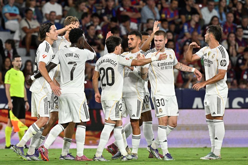 Franco Mastantuono anota su primer gol con el Real Madrid