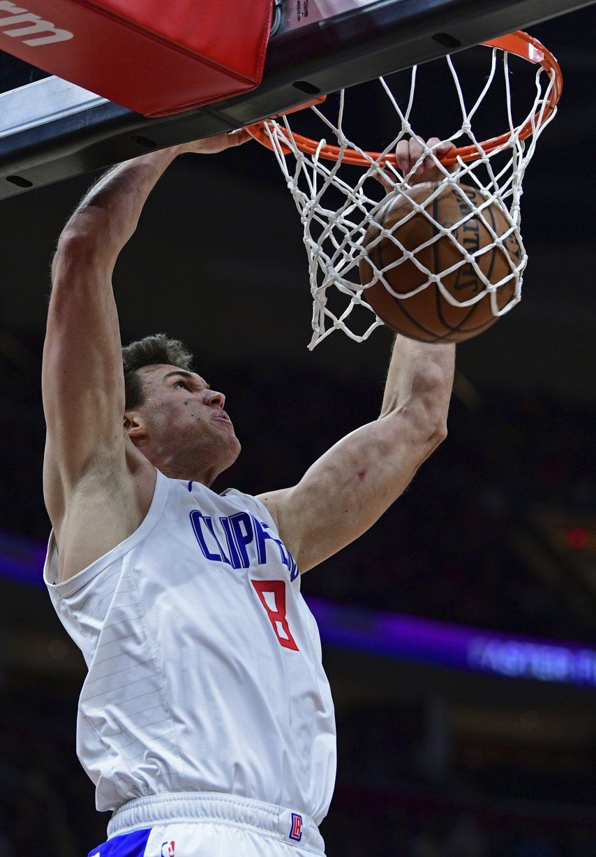 Gallinari brilla y Clippers se impone 110-108 a Cavaliers
