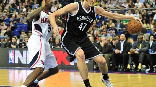 Nets derrotan a Knicks en duelo de equipos neoyorquinos en la NBA