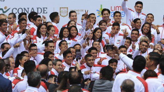 Panamericanos: Abandera presidente de México a delegación