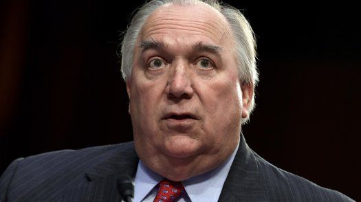 Presidente de Michigan State renunciará la próxima semana