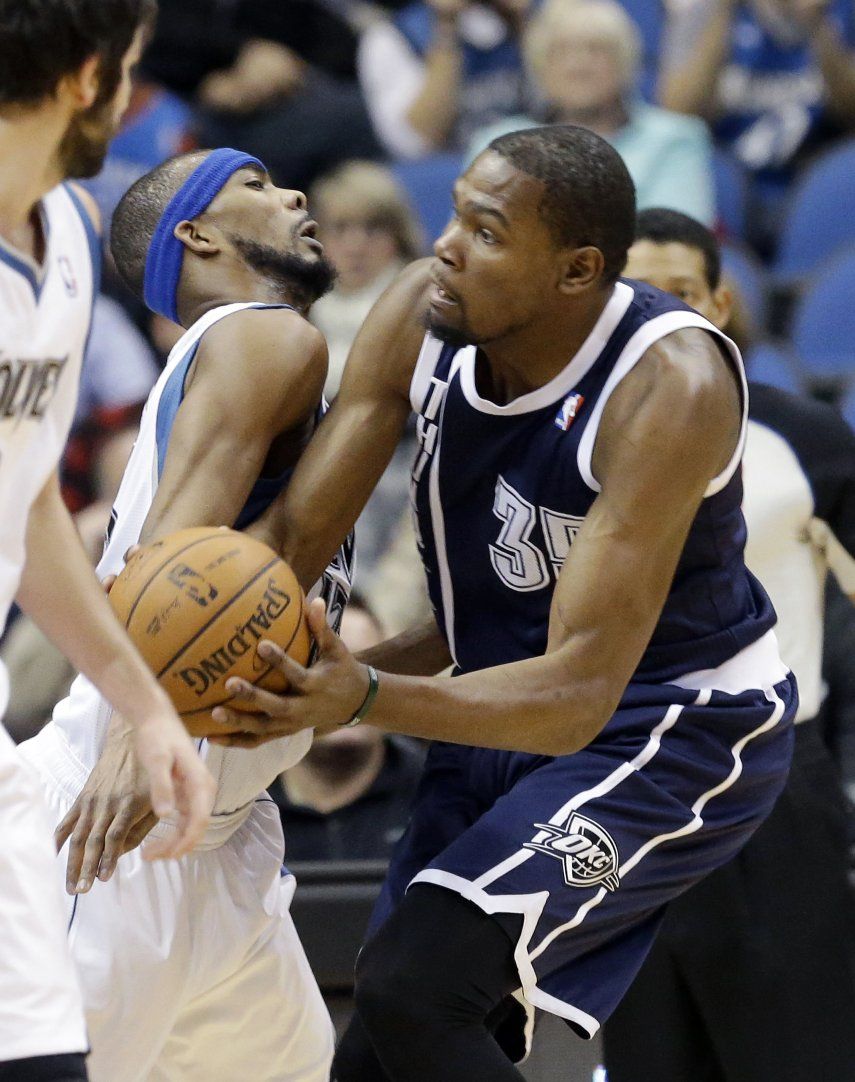 Durant encesta 48 puntos en triunfo del Thunder
