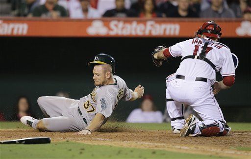 Angelinos ganan 4-1 a Atléticos; Pujols jonronea