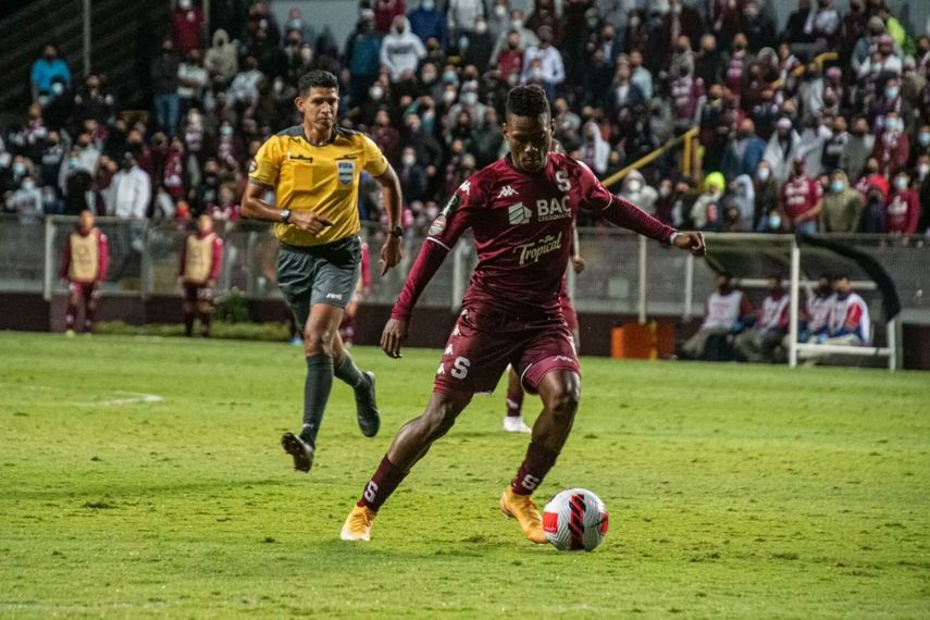 Víctor Medina está motivado con la selección de Panamá