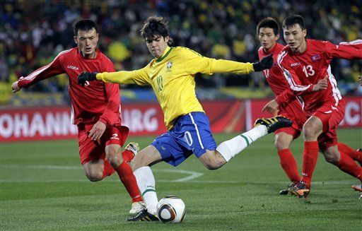 Mundial: Kaká deja qué desear en debut