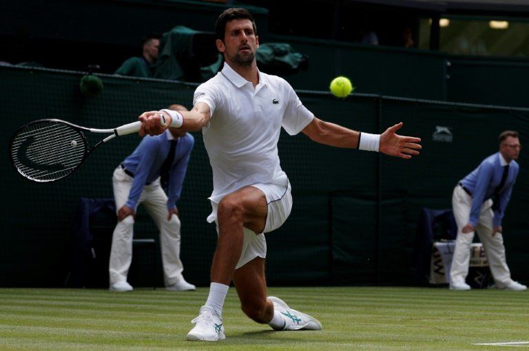 Novak Djokovic se pasea en la primera ronda de Wimbledon