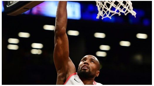 DeRozan guía a Spurs en triunfo sobre los Jazz