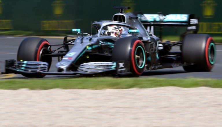 Hamilton domina los últimos ensayos libres en Australia