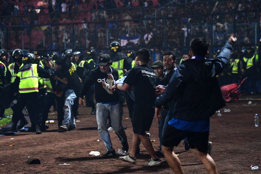 127 muertos en Indonesia dejó un partido de fútbol