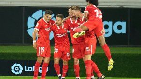 Sevilla gana al Celta 4-3 y no renuncia a pelear por el título