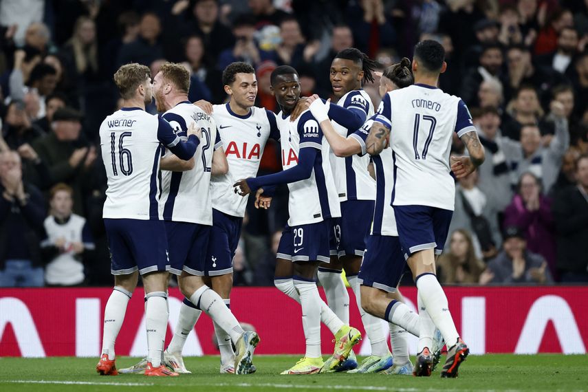 El Tottenham goleó al Aston Villa en la jornada 10