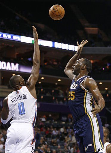 Jefferson anota 26 en victoria del Jazz