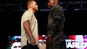 Canelo Álvarez y Jermell Charlo tuvieron primer cara a cara en New York