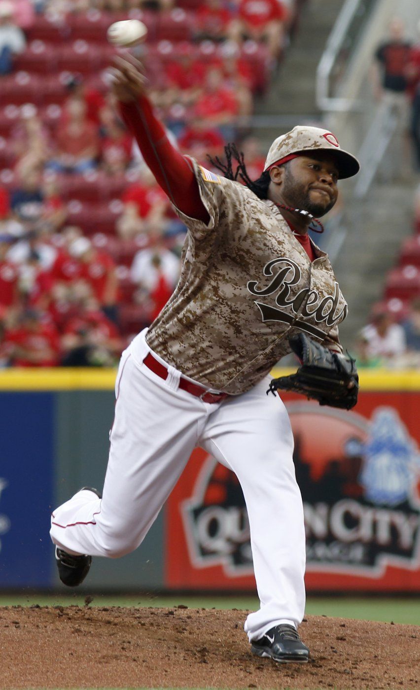 Cueto poncha a 12 y Rojos vencen 5-0 a Dodgers