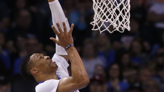 Westbrook logra triple doble y Thunder aplasta a Blazers