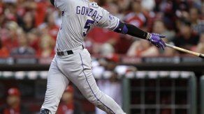 González pega 3 jonrones en triunfo de Rockies