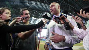 Jeter celebra que Rivera ingrese al Salón de la Fama
