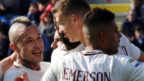 Dzeko persevera y da triunfo a Roma sobre Crotone