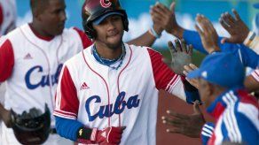 Destacado beisbolista cubano Gourriel marginado de club japonés