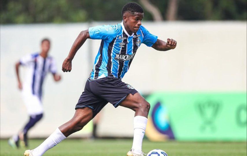 El panameño Ryan Gómez y Gremio se estrenan con victoria en la Copinha