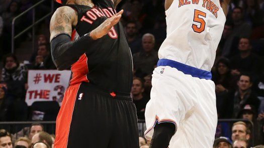 Knicks rinden homenaje a Mason con victoria