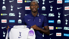 Randal Kolo Muani llega cedido al Tottenham