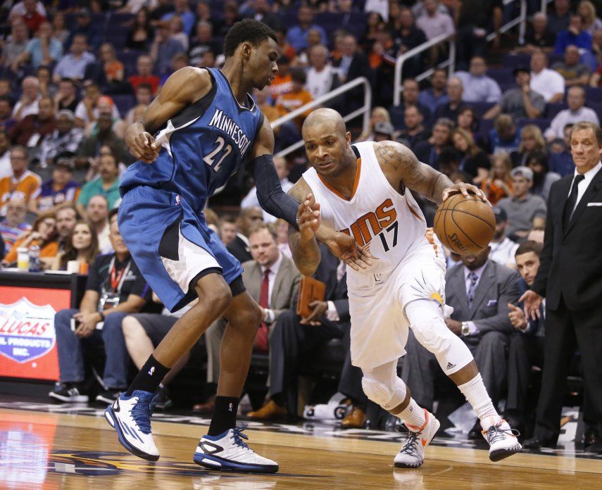 Morris guía a Suns hacia victoria sobre Wolves
