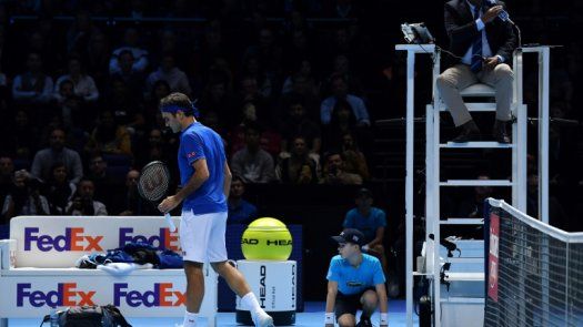 Federer ya piensa en su 22ª temporada con su 100º título en el horizonte