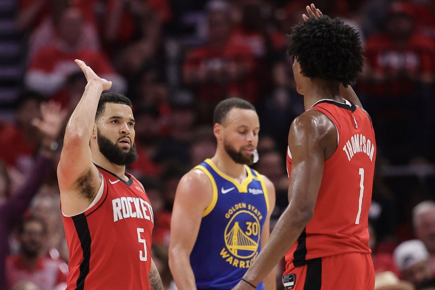 NBA: Rockets superaron a los Warriors y siguen con vida en los playoffs