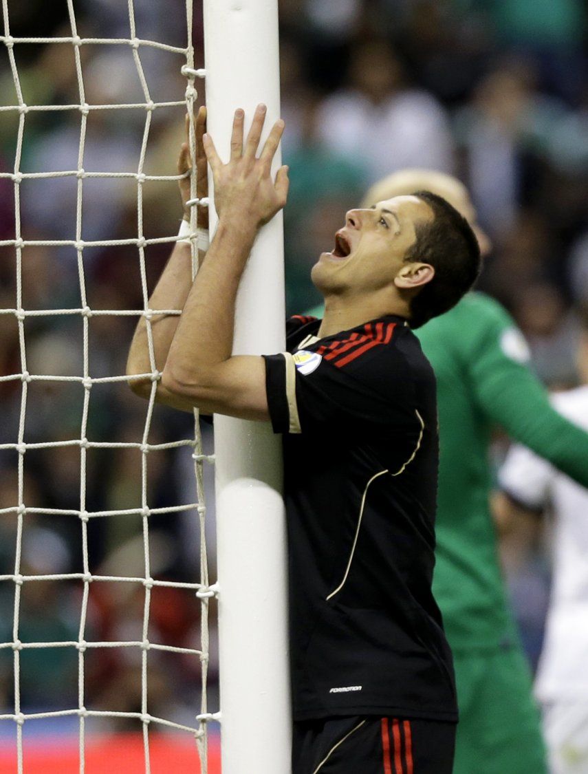 Chicharito Hernández llega oxidado a Brasil