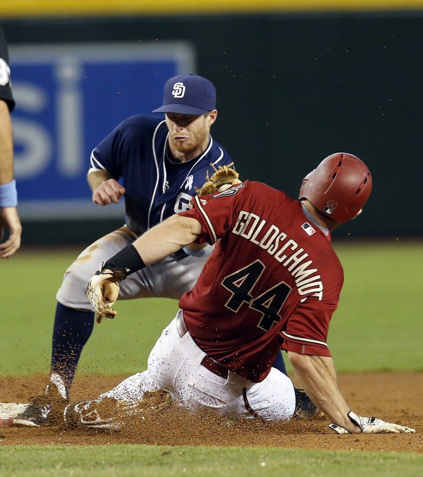 Diamondbacks anotan 7 en 2do inning y vencen a Padres