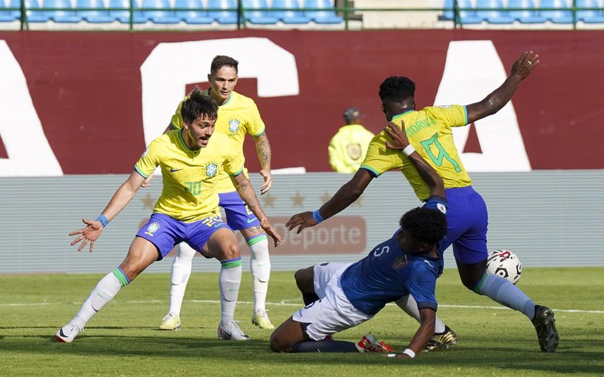 Endrick lidera remontada de Brasil sobre Ecuador