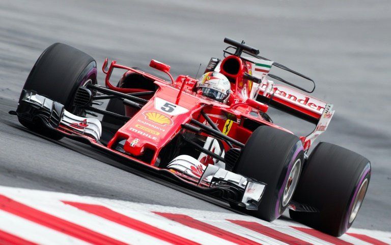 Vettel es el más rápido en los terceros ensayos libres de Austria