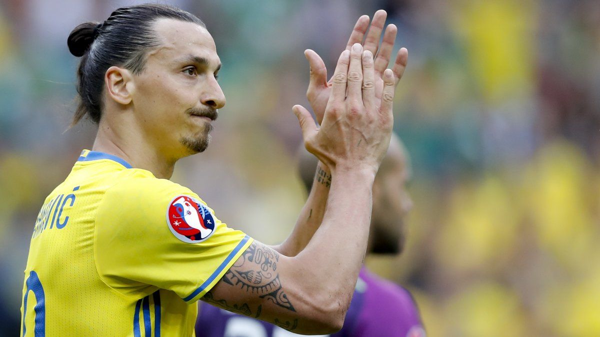 Ibrahimovic se retira de la selección sueca tras la Euro