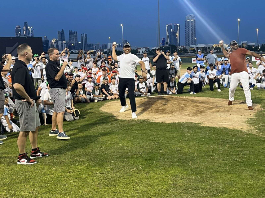 Mariano Rivera y Albert Pujols estuvieron en Dubái con Baseball United