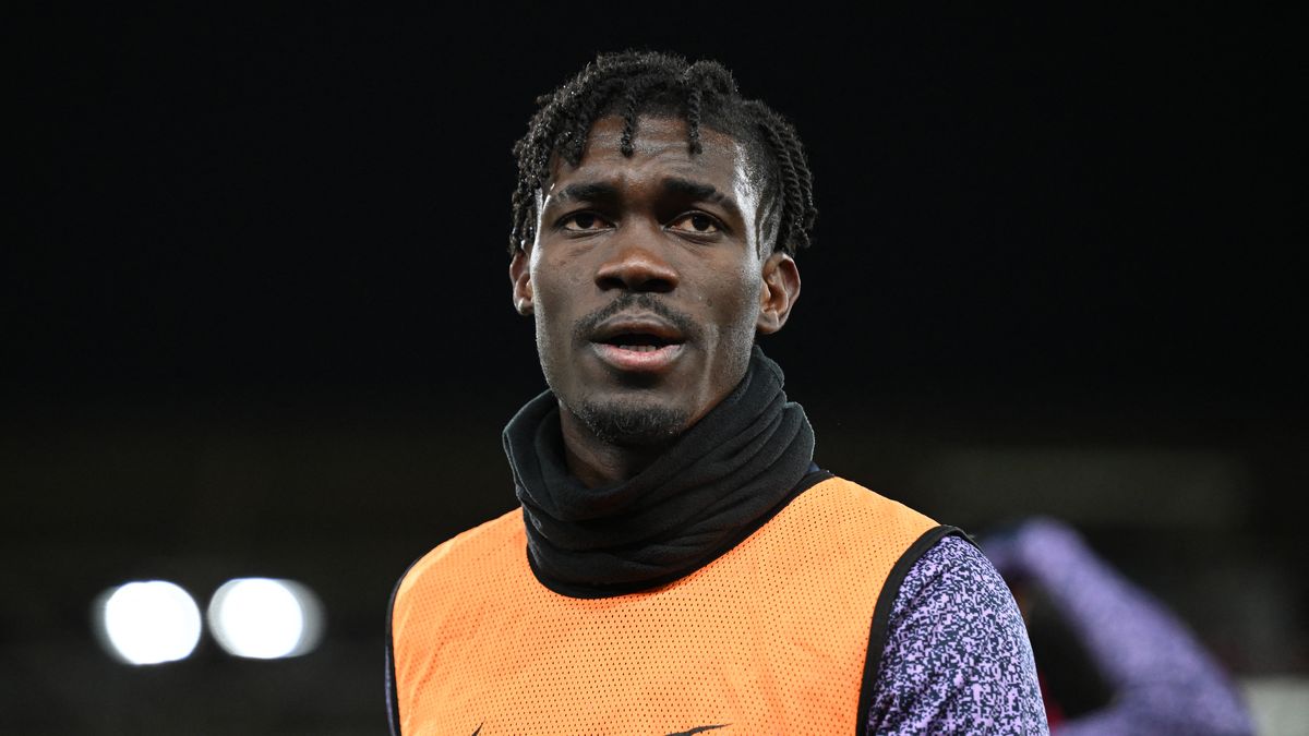 Yves Bissouma, del Tottenham recibe suspensión tras polémico video