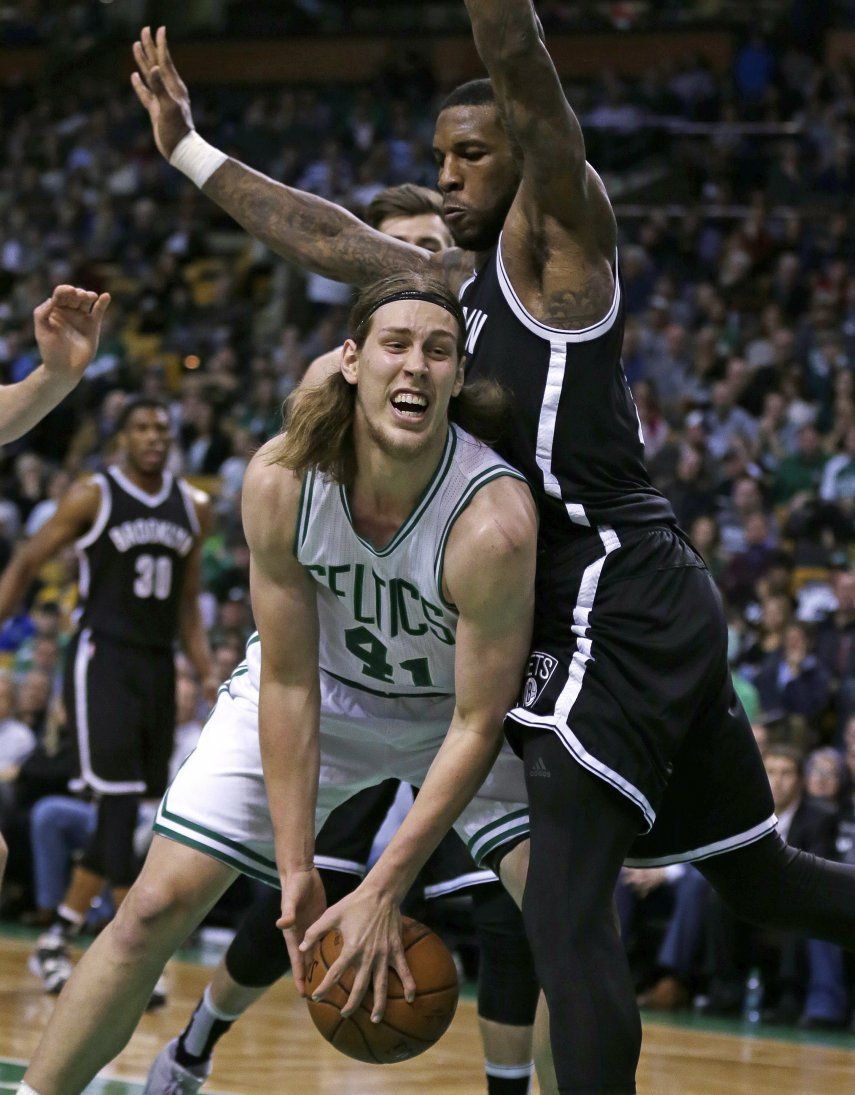 Celtics arrasan a Nets con 21 puntos de Bradley