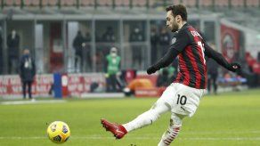 Milan vence a Torino en penales