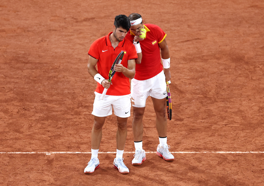 París 2024: Rafael Nadal y Carlos Alcaraz ganan primer duelo en dobles masculino