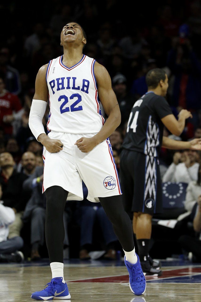 76ers aprenden a ganar; doblegan a Wolves