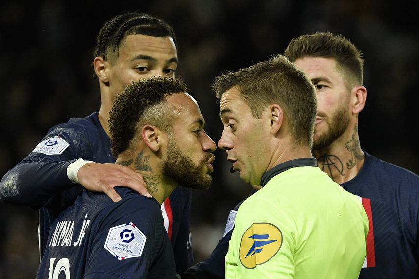Neymar Jr recibe suspensión de un partido por roja