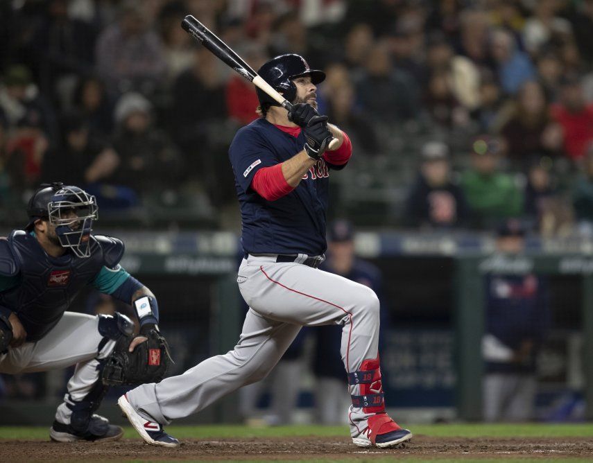 Moreland pega jonrón decisivo y Boston vence 7-6 a Seattle