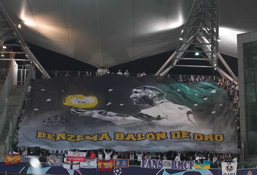 Champions League: Fanáticos en Varsovia piden Balón de Oro para Benzema&nbsp;