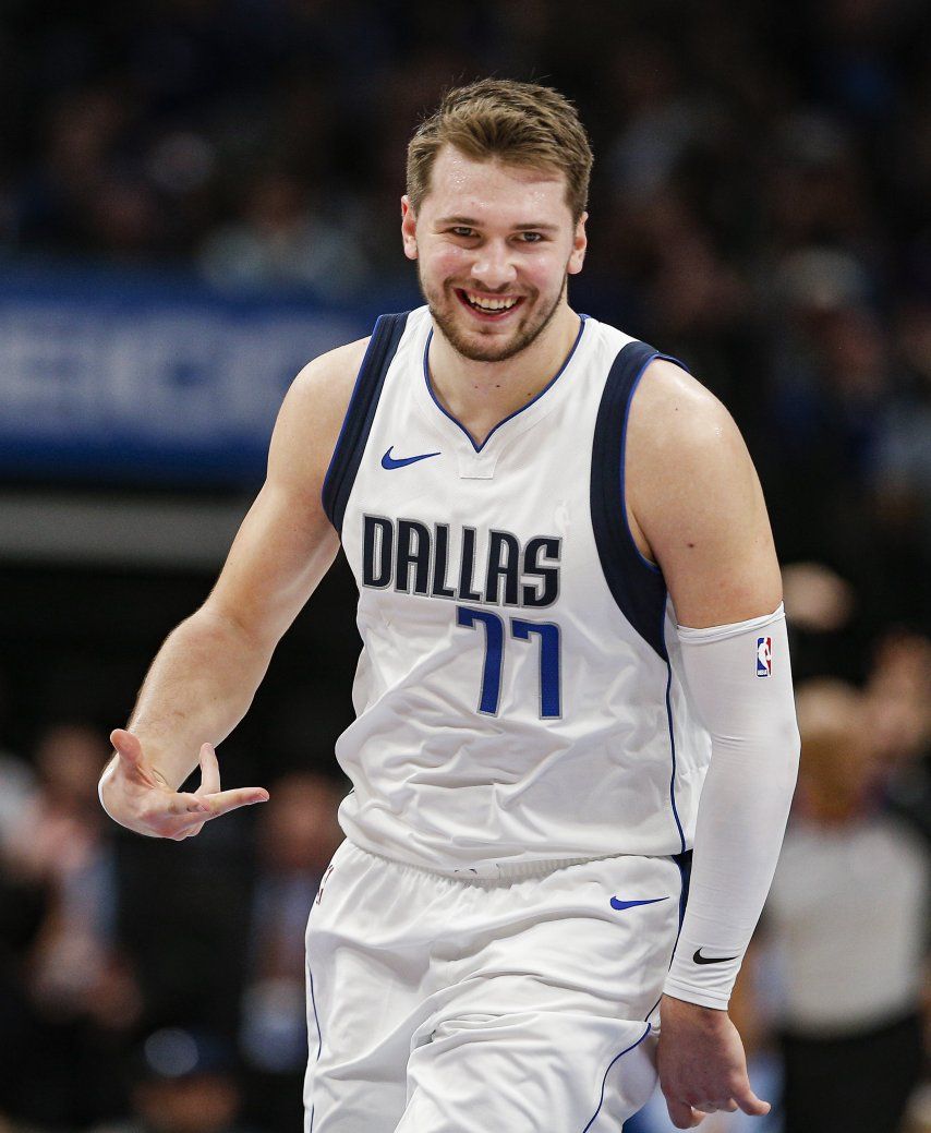 Doncic brilla en 4to periodo; Mavs vencen a Nets
