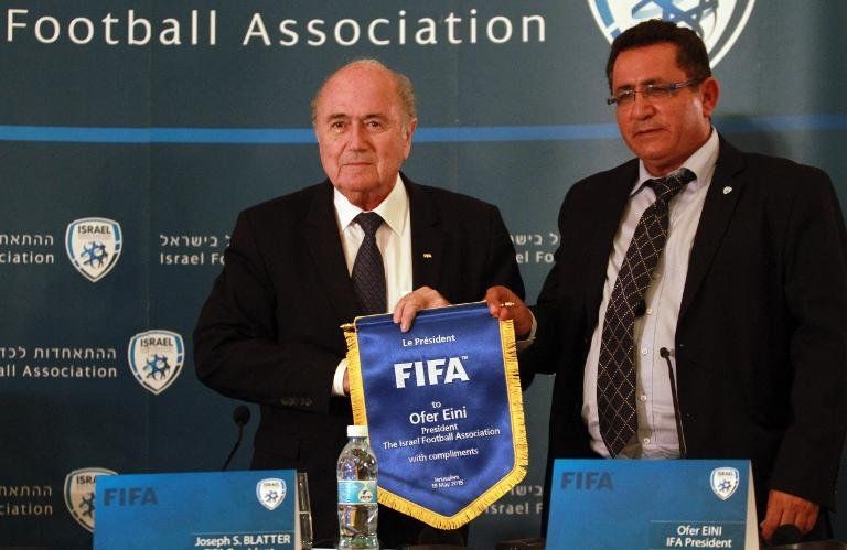 Blatter, cerca de conseguir partido histórico entre Israel y Palestina