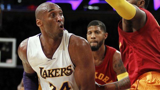 Kobe anota 13 tras anunciar retiro, Pacers ganan a Lakers