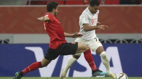 Gnabry se desgarra un muslo ante los Tigres